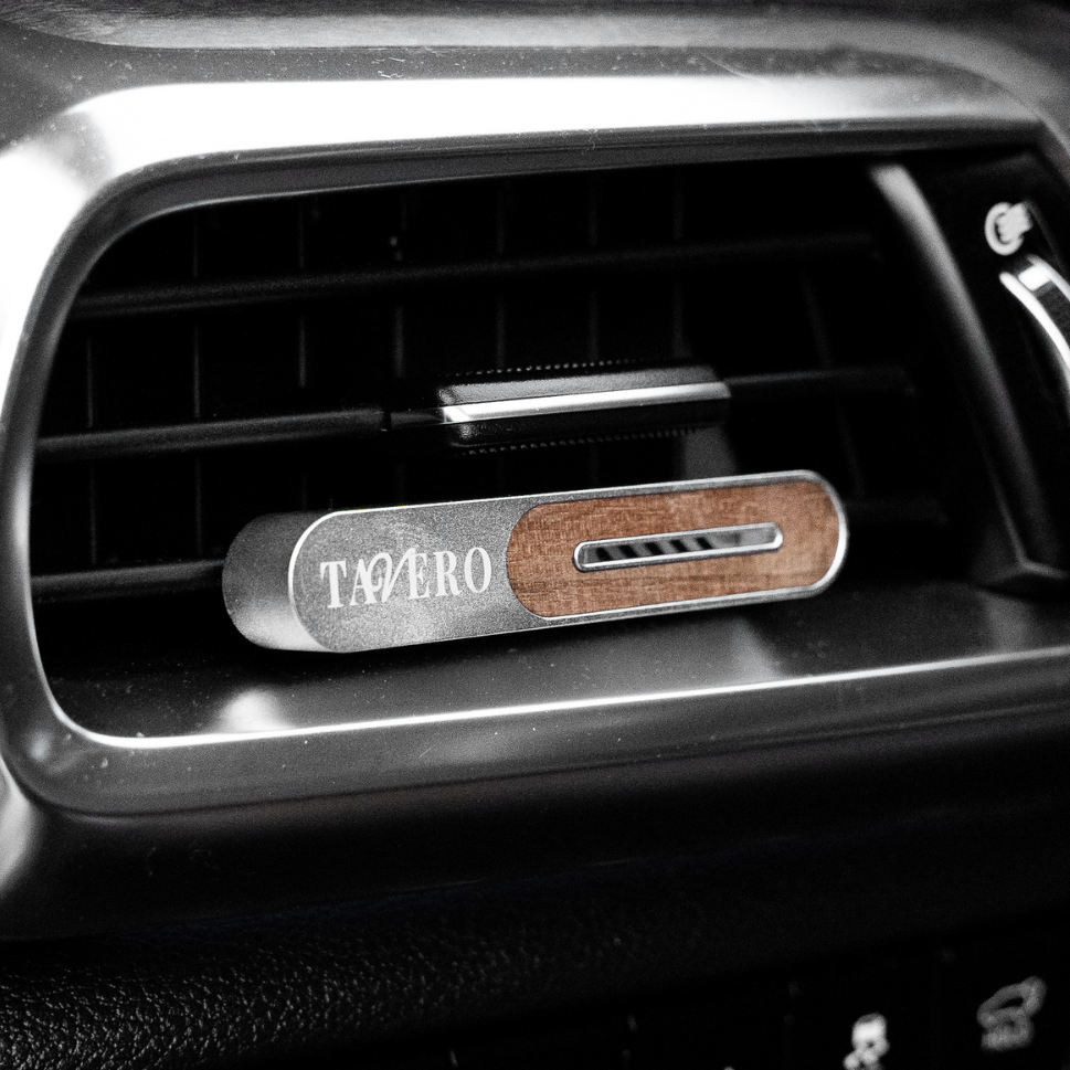 Hydrate & Nourish: Hyaluronic Acid Serum